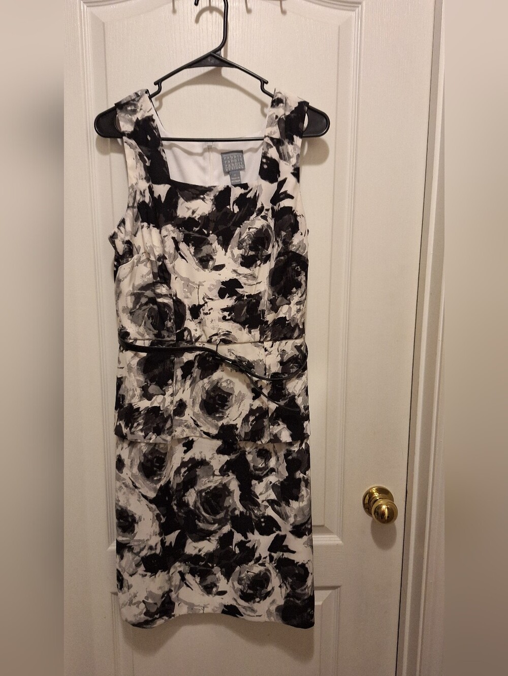 Rabbit Rabbit Rabbit Black & White Floral-Print Midi Sheath Dress